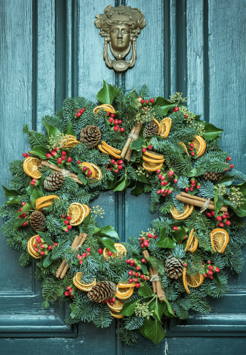 Christmas Wreath Making with Real Pine — Prosecco Included