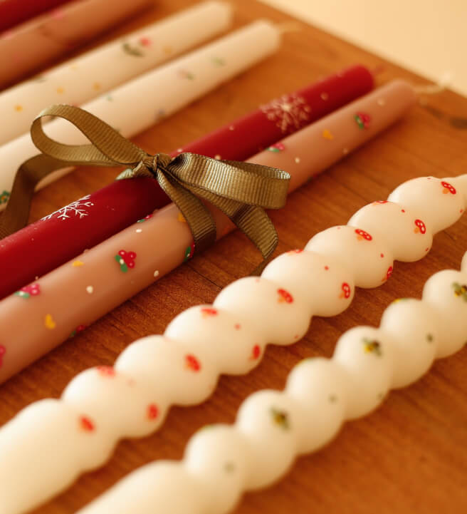 Festive Candle Painting Experience and Prosecco with Pots of Magic
