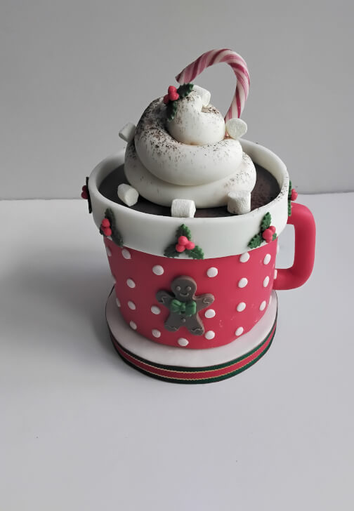 Festive Evening Cake Decorating and Sip Class