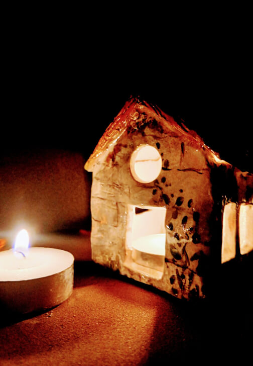 Festive Pottery Class: Sculpt a Christmas House