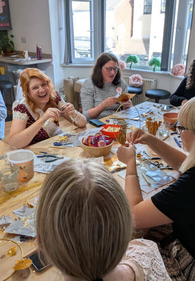 Foil Embossed Christmas Wreath or Decorations Workshop