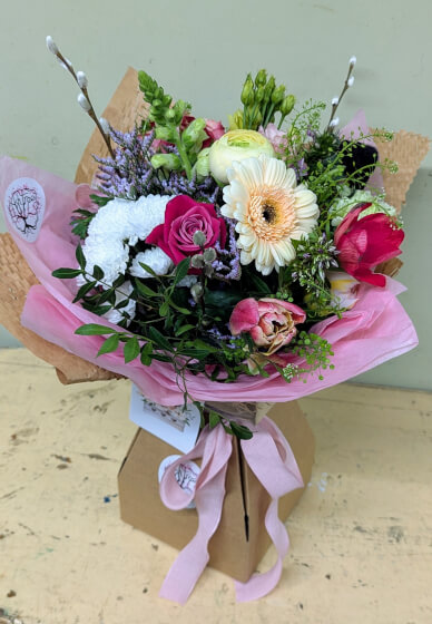 Galentine's Flower Bouquet Workshop