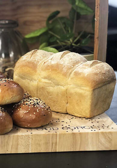 Traditional Loaf, Bagels and Tangzhong Buns Class