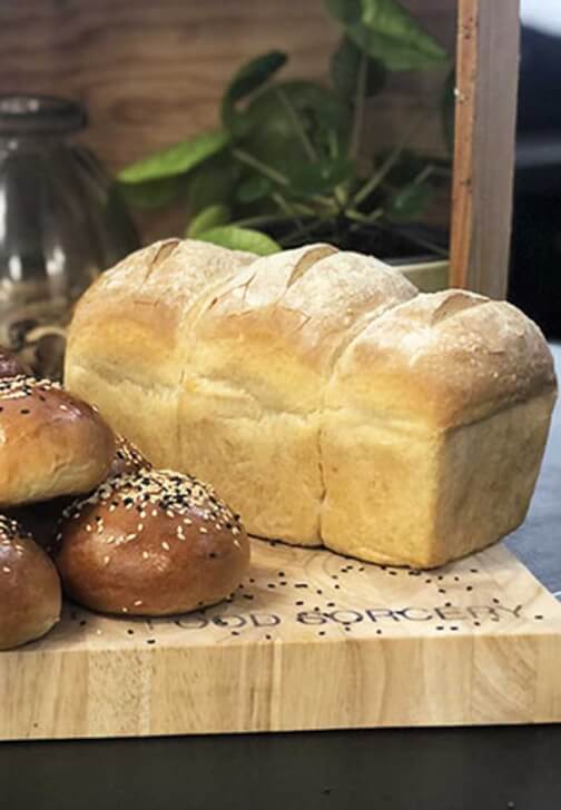 Traditional Loaf, Bagels and Tangzhong Buns Class