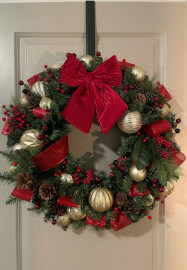 A Very Merry Christmas Wreath-Making Workshop