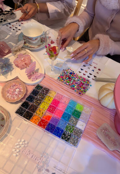 Bedazzling Workshop with Cake and Tea