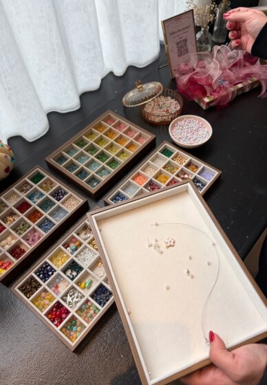 Bubbles and Bracelets Making Workshop