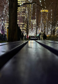 Canary Wharf Winter Lights Smartphone Photography Class