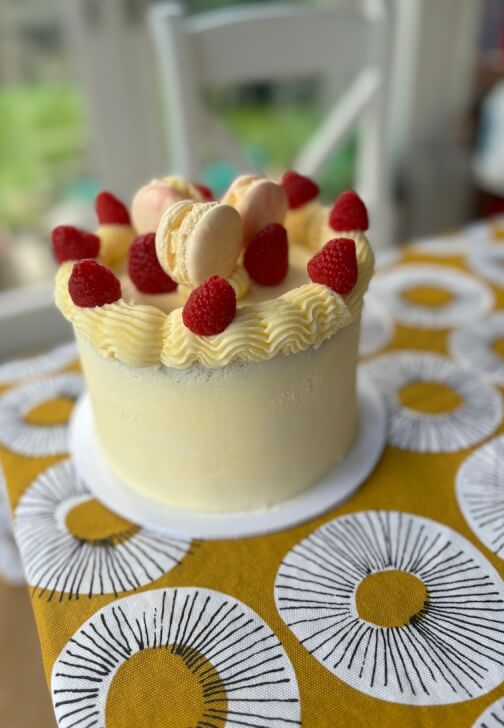 Chocolate Ganache Cake Decorating Class Walford Heath | ClassBento