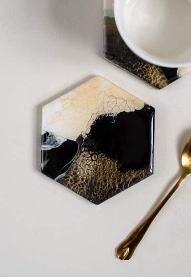 Christmas Acrylic Pouring Workshop - Winter Glow Coasters
