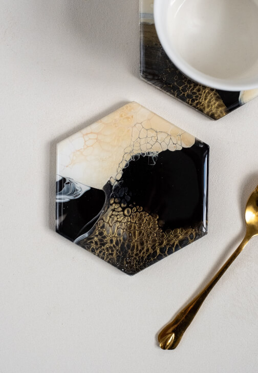 Christmas Acrylic Pouring Workshop - Winter Glow Coasters