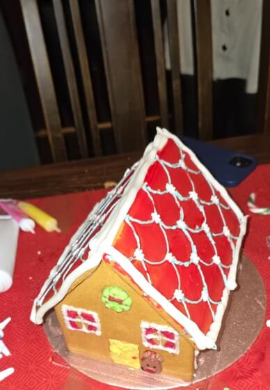 Christmas Gingerbread House Decorating for Teams