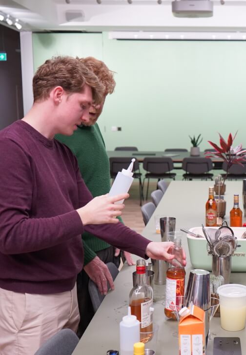 Cocktail class in London
