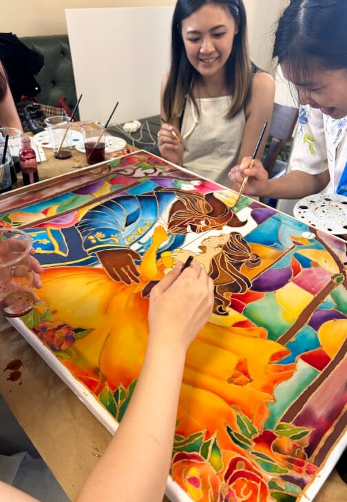 Experiences experience in Nottingham with Batik Ying