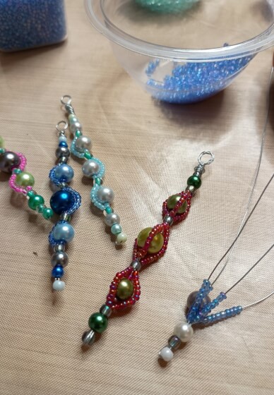 Craft Workshop: Beaded Christmas Icicles