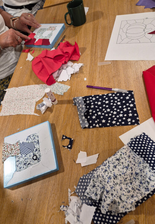 Textiles class in Roxton, East Midlands