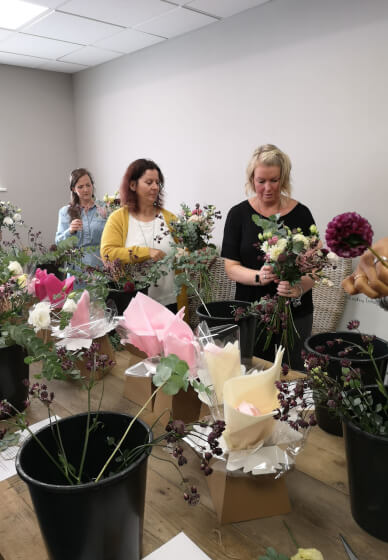 Galentine's Flower Bouquet Workshop