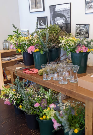 Galentine's Flower Bouquet Workshop