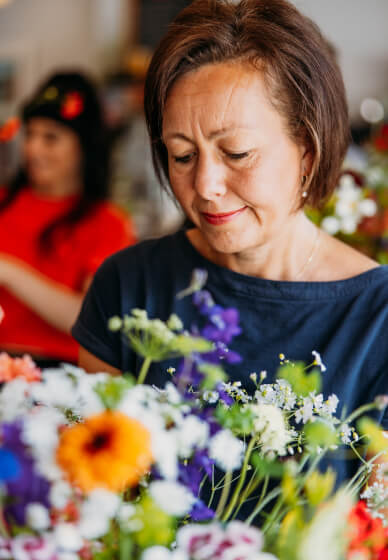 Galentine's Flower Bouquet Workshop