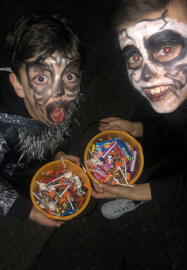 Halloween Gingerbread House Decorating Workshop