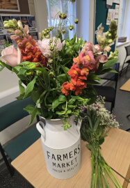 Hand-Tied Bouquet Experience