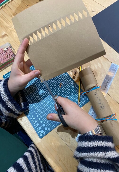 Make Your Own Christmas Crackers