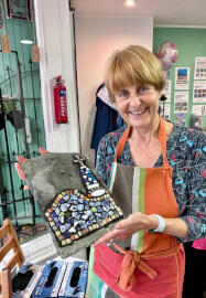 Mixed-Media / Picassiette Mosaics on Slate Workshop