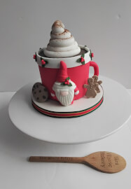 New Course. Festive Evening Cake Decorating and Sip Class