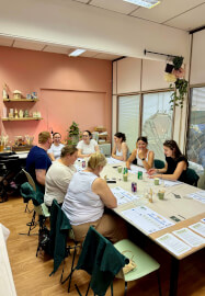 NomiStone Christmas Jesmonite Workshop