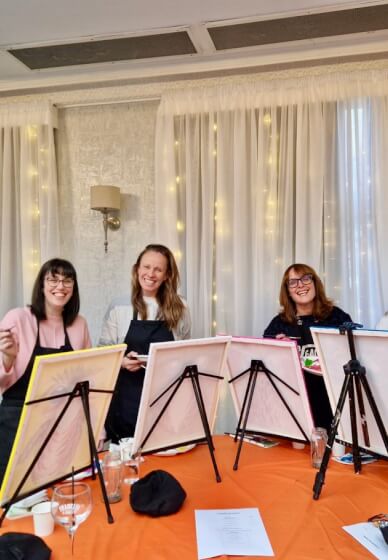 Paint and Sip Experience: Festive Flourish