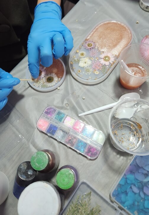 Resin Art Class: Trinket Tray and Coaster