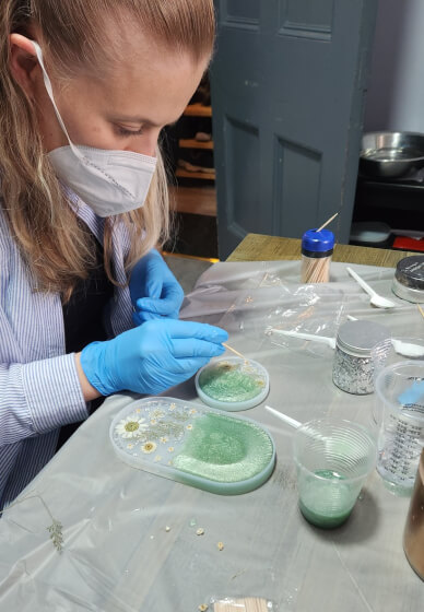 Resin Art Class: Trinket Tray and Coaster