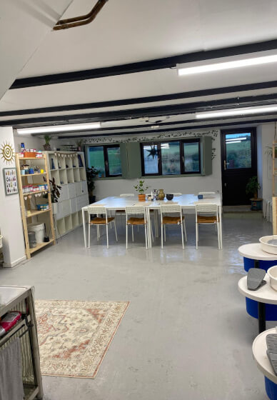 Textured Ceramic Plant Pot Workshop