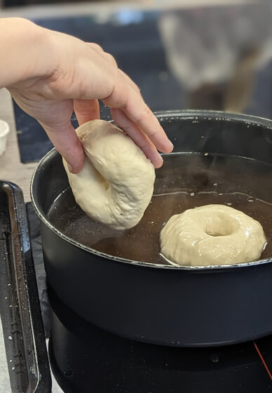 Traditional Loaf, Bagels and Tangzhong Buns Class